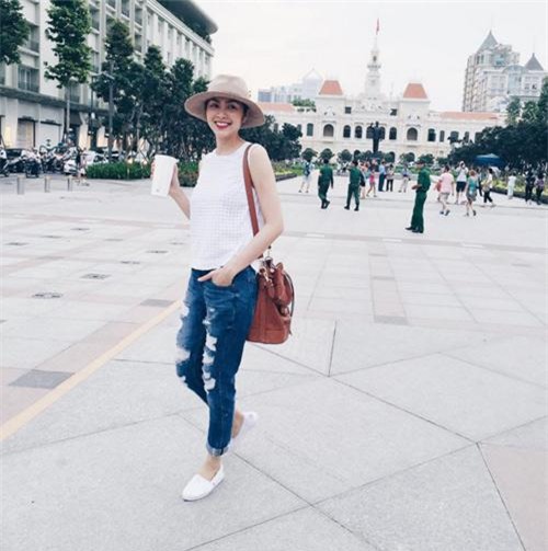 khong ho danh ngoc nu showbiz, tang thanh ha chi quan jeans van dep "hut hon"! - 4
