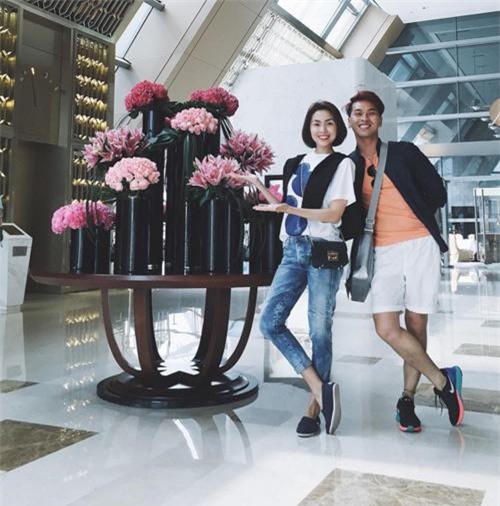 khong ho danh ngoc nu showbiz, tang thanh ha chi quan jeans van dep "hut hon"! - 6