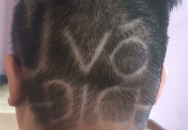 Những mái tóc chất hết nút được chuẩn bị để cổ vũ U23 Việt Nam đá chung kết - Ảnh 12.