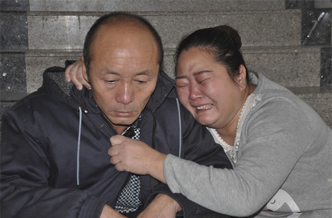 Kết hôn xong phát hiện vợ mắc bệnh nan y, chồng chẳng thèm chăm lo mà mang vợ về trả tận tay mẹ đẻ - Ảnh 6.