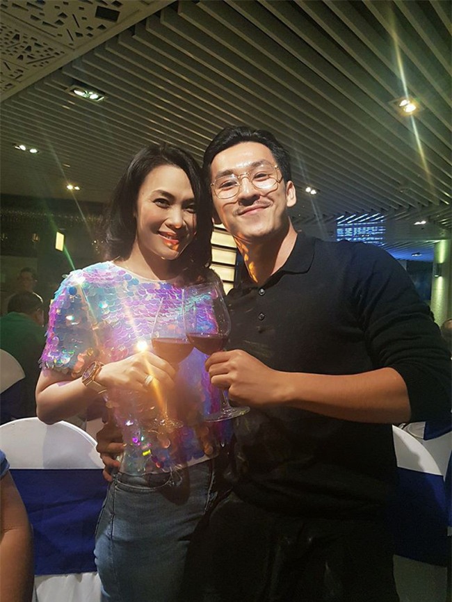 Trẻ trung lại vui tính, chị Mỹ Tâm xào rau có đụng hàng với Min và Yoona cũng là lẽ thường - Ảnh 2.