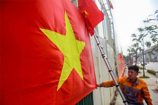 Một không khí rất khác trước ngày diễn ra trận chung kết U23 Châu Á: Màu cờ sắc áo đã tràn ngập khắp phố phường! - Ảnh 16.