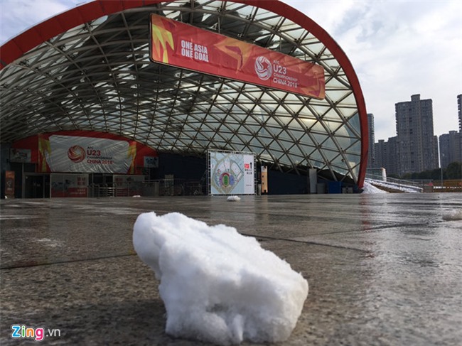 Nhan vien san Thuong Chau tich cuc don tuyet truoc chung ket hinh anh 3