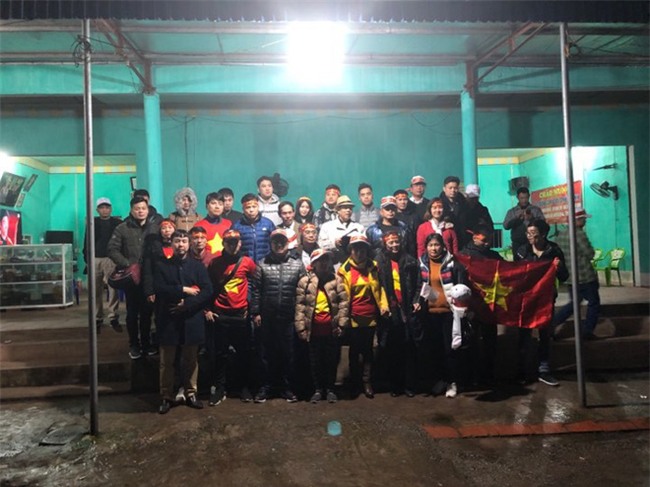 Cổ động viên Việt Nam lỡ hẹn chung kết U23 vì tuyết phủ trắng Thường Châu, nhiều chuyến bay bị huỷ - Ảnh 6.