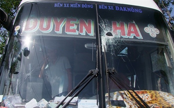 ném đá xe khách, quốc lộ 14, huyện Đắk R'lấp, Đắk Nông