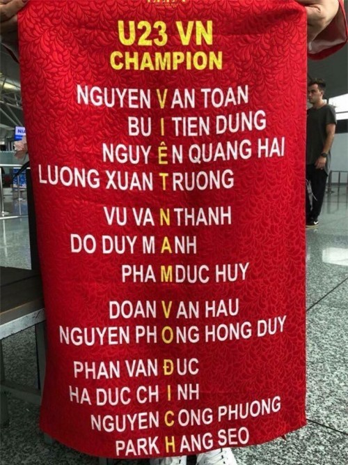 Thật bất ngờ, tên các cầu thủ Việt Nam ghép lại tạo thành ‘câu khẩu quyết’ quen thuộc mà ai cũng ‘niệm chú’-1
