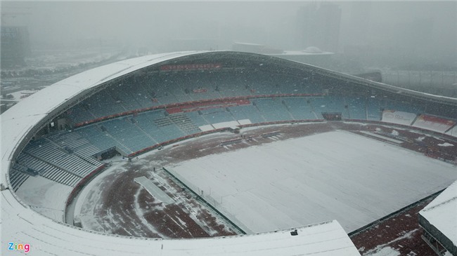 Tuyet phu kin san van dong dien ra tran chung ket U23 chau A hinh anh 2