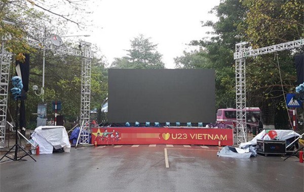 Hà Nội: Cư dân chung cư góp tiền thuê màn hình LED, mua đồ nhậu cháy hết mình cùng U23 Việt Nam - Ảnh 6.