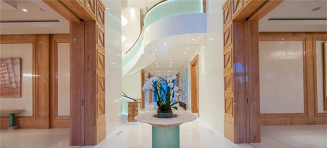 choang voi biet thu sang chanh 1.300 ty dong cua "de nhat tieu thu" uzbekistan hinh anh 2