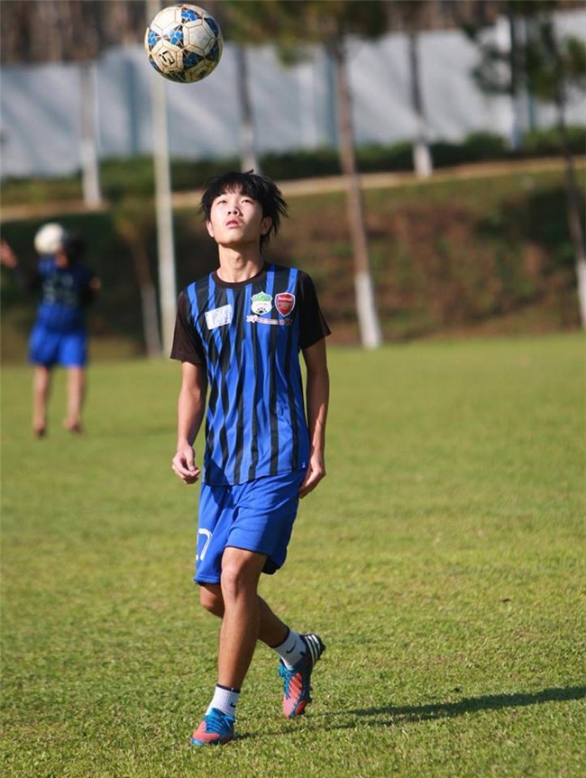 Xuân Trường từ bé đến giờ: Mọi thứ đều lớn lên, trừ đôi mắt híp đáng yêu! - Ảnh 15.