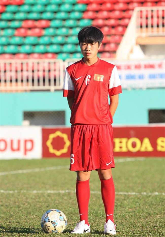 Xuân Trường từ bé đến giờ: Mọi thứ đều lớn lên, trừ đôi mắt híp đáng yêu! - Ảnh 19.