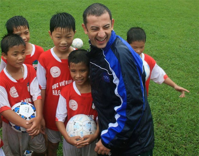 Xuân Trường từ bé đến giờ: Mọi thứ đều lớn lên, trừ đôi mắt híp đáng yêu! - Ảnh 7.
