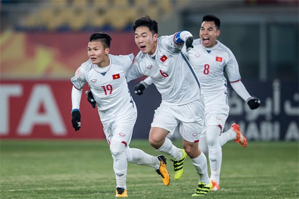 Fanzone nong bong cho don tran cau lich su cua U23 Viet Nam hinh anh 19
