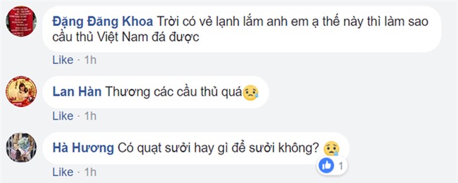 Người hâm mộ Việt Nam lo lắng, xót xa khi cầu thủ U23 phải ra sân khi tuyết vẫn rơi dày - Ảnh 12.