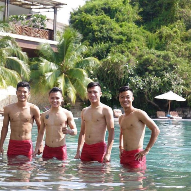 an the nay, tap the kia, bao sao chi can coi ao la u23 "chiem tron" trai tim chi em! - 9