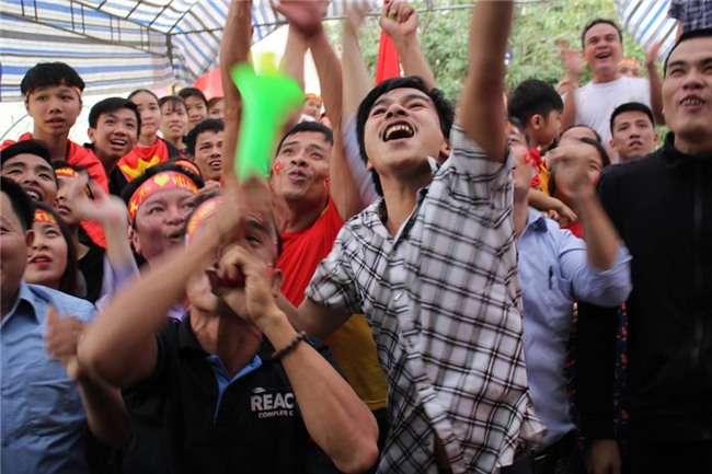 me trung ve tien dung lai ngat khi viet nam go hoa hinh anh 1