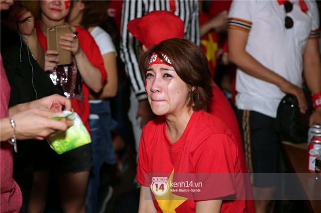 Sao Việt đã khóc như mưa sau màn thua vào phút chót của đội tuyển U23 Việt Nam - Ảnh 7.