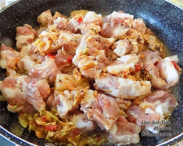 Sụn heo rim mắm cá đậm đà trôi cơm cuối tuần-5