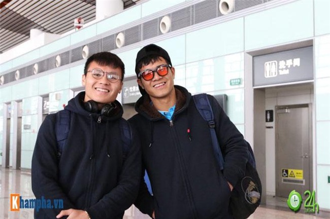 truc tiep u23 viet nam ve nuoc: anh moi cua thay tro park hang-seo tren chuyen co ve noi bai - 1