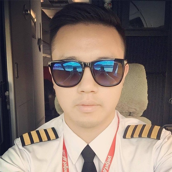 Cơ trưởng 9X lái chuyên cơ đón U23 về nước cũng thuộc hạng cực phẩm! - Ảnh 3.