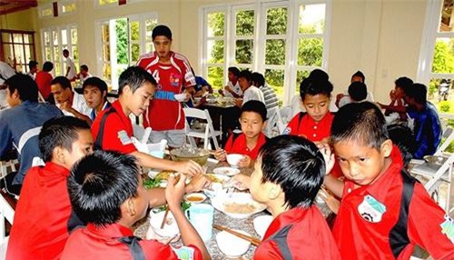 u23 viet nam gay sot voi loat anh thoi "ngo tau" khien nguoi ham mo vua buon cuoi, vua yeu - 15