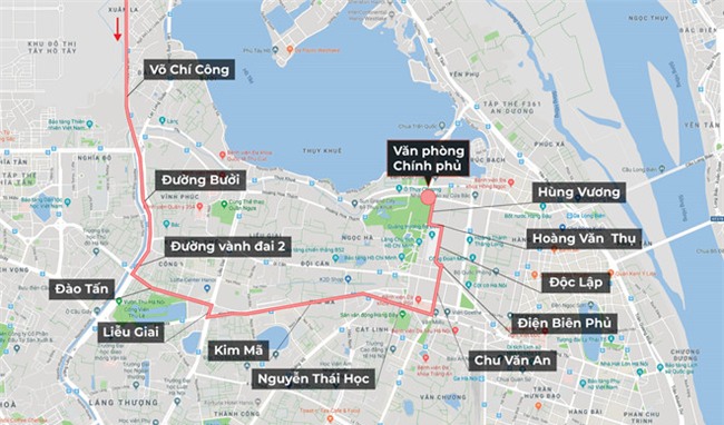 Xe buyt mui tran cho doi U23 Viet Nam dieu hanh trong bien nguoi hinh anh 2