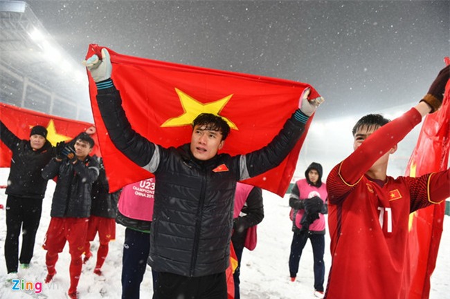 Nhan tien thuong, cac cau thu U23 phai nop thue nhu the nao? hinh anh 1