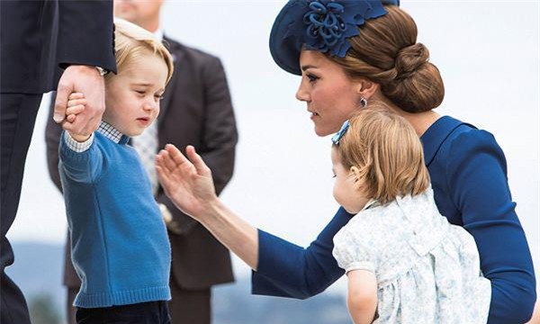 nu hoang elizabeth va chau dau kate: nuoi day con vo cung khac biet nhung ai cung phai kinh ne - 5