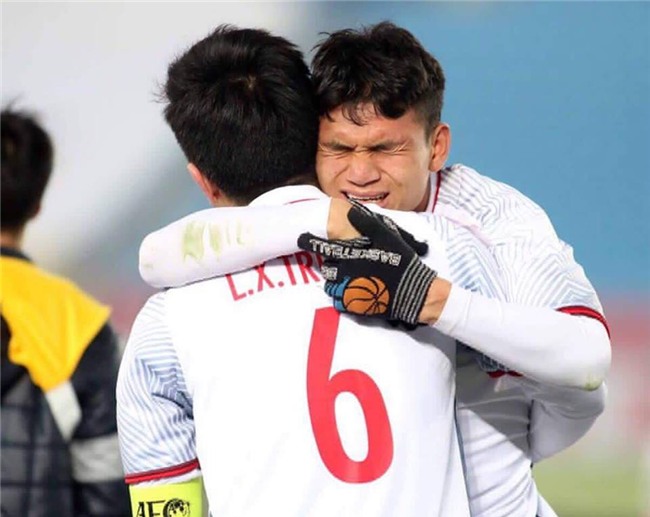 Cầu thủ Phạm Xuân Mạnh: Xong giải chỉ mừng vì có tiền cho mẹ trả nợ - Ảnh 3.