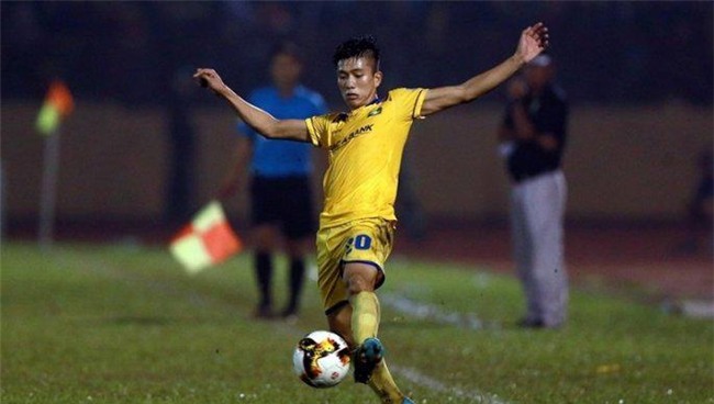 phan van duc - chang tien ve "do vot" nhung la nguoi hung tham lang cua u23 viet nam - 5