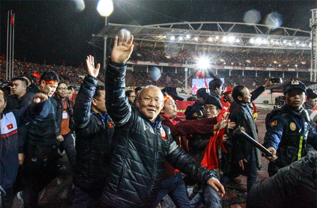 nhin lai nhung hinh anh an tuong trong dem vinh danh doi tuyen u23 viet nam hinh anh 3