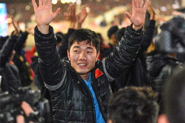 nhin lai nhung hinh anh an tuong trong dem vinh danh doi tuyen u23 viet nam hinh anh 7