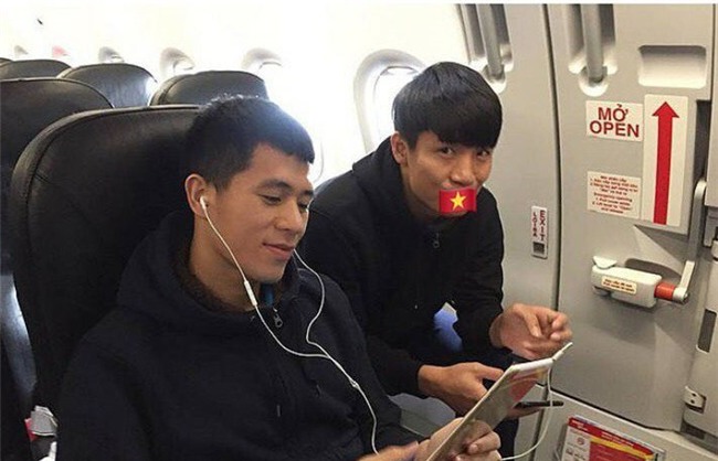 Nhìn Tiến Dũng khép nép bên Đình Trọng thế này thì đã đủ đẩy thuyền chưa? - Ảnh 5.