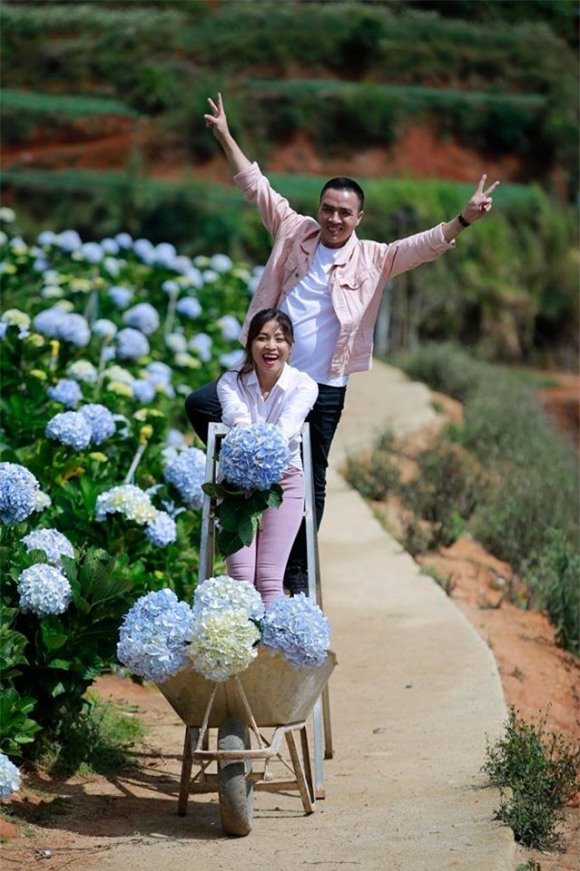 BTV Nguyễn Hoàng Linh, BTV Nguyễn Hoàng Linh và bạn trai, BTV Nguyễn Hoàng Linh và chồng sắp cưới