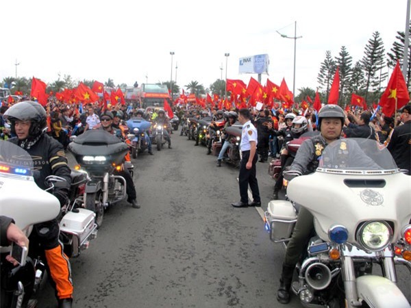 Netizen và truyền thông Thái Lan sững sờ: Thua vẫn yêu, người hâm mộ Việt Nam tổ chức ăn mừng dù giành ngôi Á quân U23 châu Á - Ảnh 5.