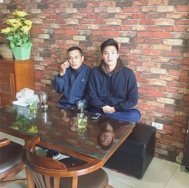 Này chị em, ngoài hot boy Tiến Dũng, U23 Việt Nam còn 1 chàng thủ môn dự bị rất đẹp trai và ngầu nhé - Ảnh 18.