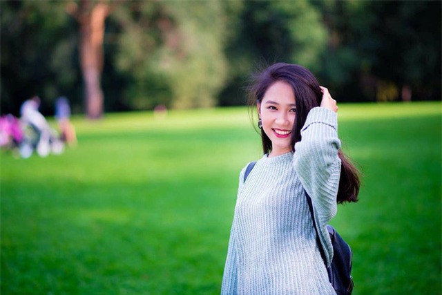 Quỳnh Anh tự nhận mình là người sống trầm tính, hướng nội.