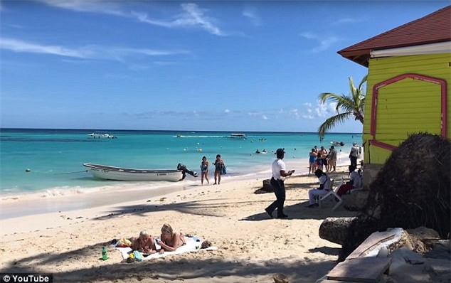 Đi chân trần trên biển, cặp vợ chồng kinh hãi khi thấy đôi chân sưng phồng, chuyển màu đen tím - Ảnh 3.