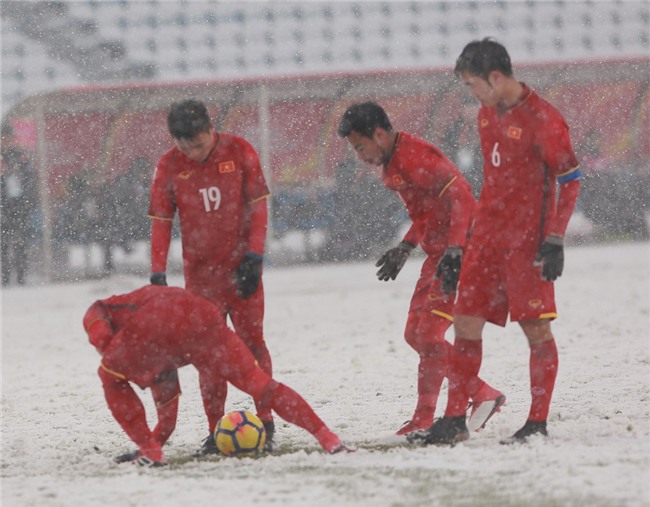 Xuân Trường tiết lộ lý do cùng cào tuyết, nhường Quang Hải đá phạt trong trận chung kết - Ảnh 2.