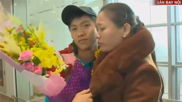 nghe si chien thang duom buon tang loi nhac che cho cong phuong u23 hinh anh 3