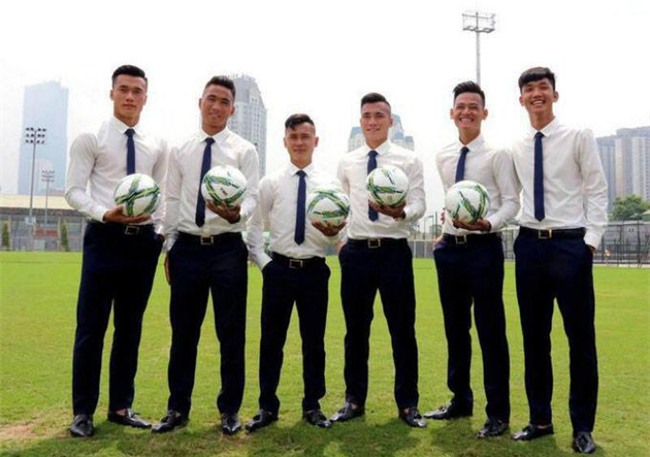 u23 viet nam va nhung lan dien do "dong phuc" don tim chi em - 2