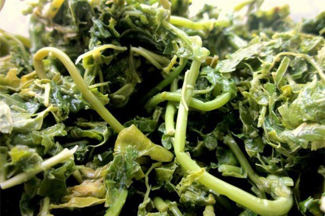 Quê của Hà Đức Chinh không có muối, nhưng có rất nhiều món ăn siêu lạ như thế này - Ảnh 6.