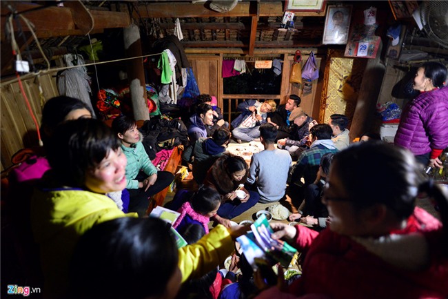 Công Phượng nói về dư âm chiến thắng: Từ khi xuống sân bay, 1h sáng hôm sau mọi người mới được nghỉ ngơi-4