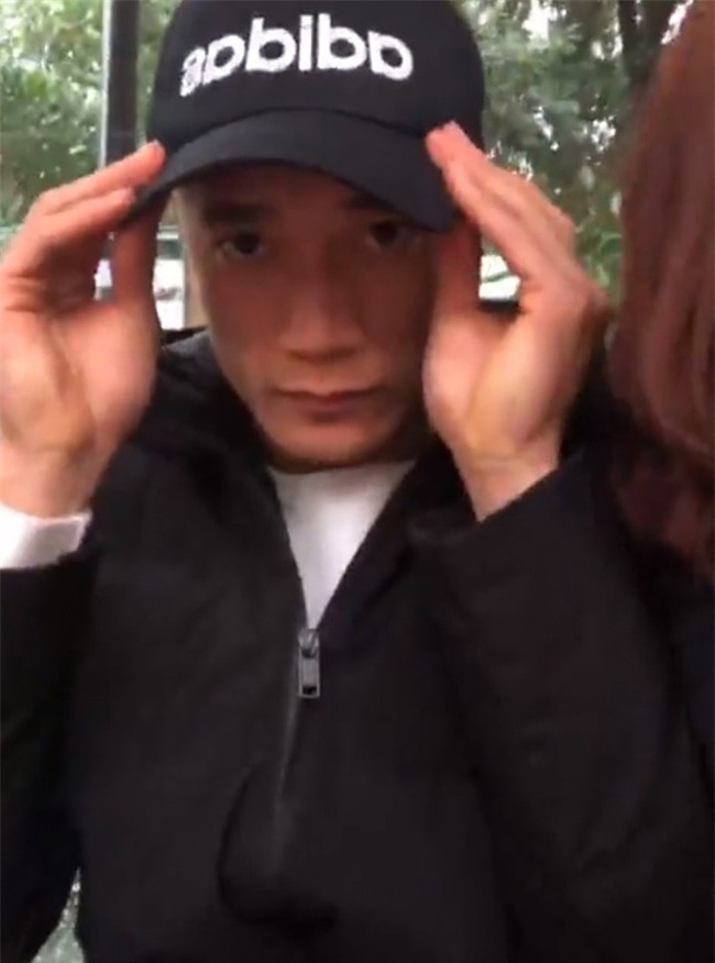 Bùi Tiến Dũng đòi tắt hiệu ứng khi livestream vì: "Da em đẹp mà, dạo này da em đẹp!" - Ảnh 2.