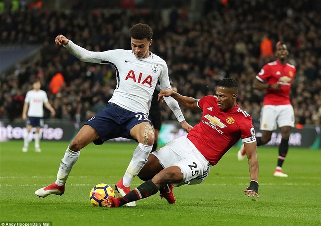 Man Utd thua đau trong ngày ra mắt bom tấn Alexis Sanchez - Ảnh 8.