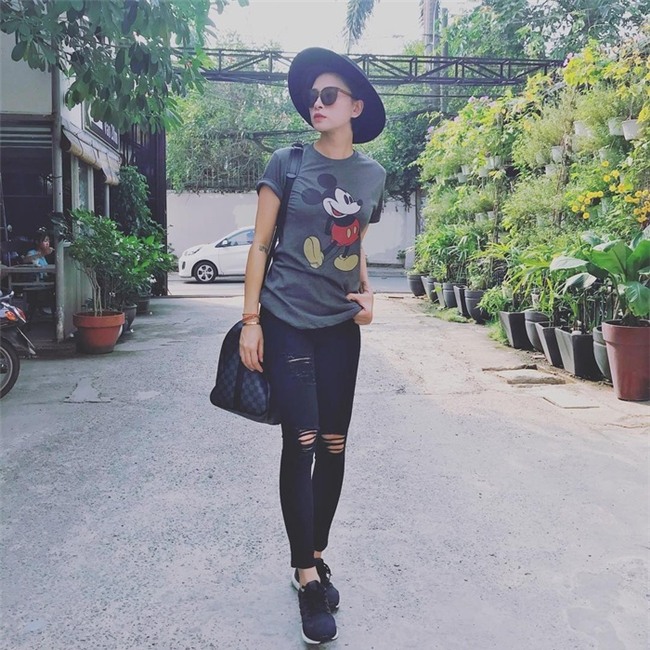 Kim Lý - Hồ Ngọc Hà chiếm bảng street style bởi outfit đẹp xuất sắc-7