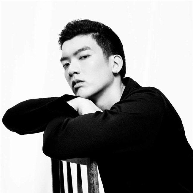 vua chia tay ho quang hieu, bao anh da kip hanh phuc ben chang trai moi? - 4