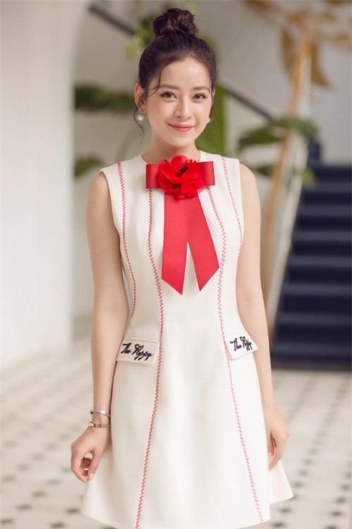 Chi Pu quả lợi hại! ‘Chặt đẹp’ cả Angela Phương Trinh và Tú Hảo khi diện lại thiết kế cũ - Ảnh 1.