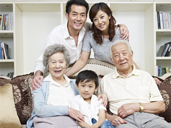 Yêu cầu con dâu phải bỏ việc ở nhà lo sinh đẻ, bà mẹ chồng nhận ngay “gáo nước lạnh” và bị lên án kịch liệt - Ảnh 1.