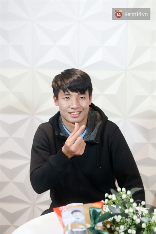 Bùi Tiến Dũng 8 múi chưa có bạn gái, nhưng lại thích nắm tay người khác và biết thả tim cực dễ thương! - Ảnh 2.